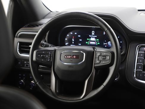 Used 2023 GMC Yukon XL AT4 w/ AT4 Premium Package image 18