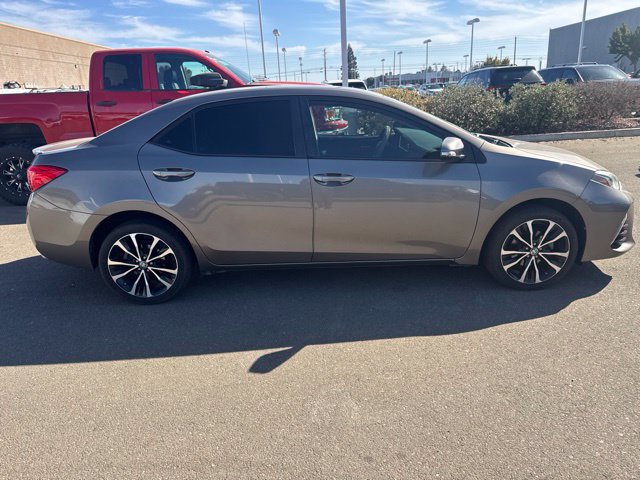 Used 2017 Toyota Corolla SE w/ Carpet Mat Package (TMS) FWD image 4