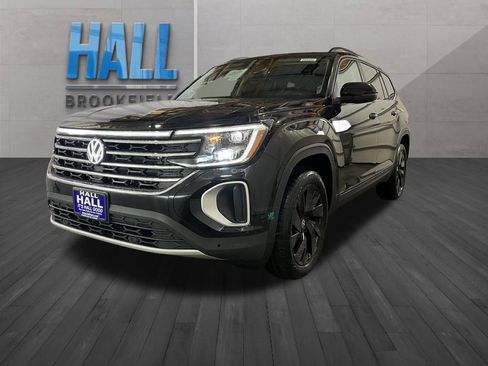 New 2026 Volkswagen Atlas SE image 1