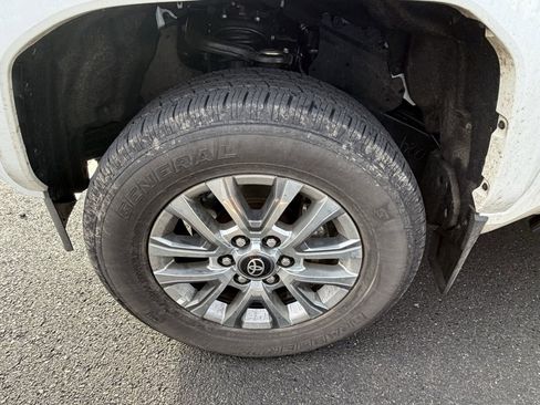 Used 2024 Toyota Tacoma Limited image 10