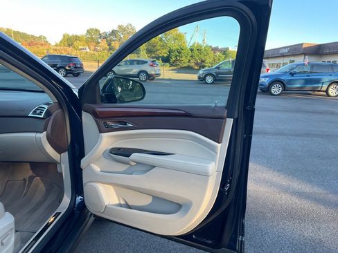 Used 2015 Cadillac SRX Luxury w/ Driver Awareness Package image 23