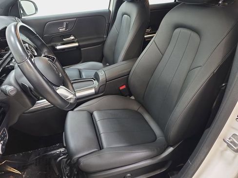 Used 2025 Mercedes-Benz GLA 250 4MATIC image 13