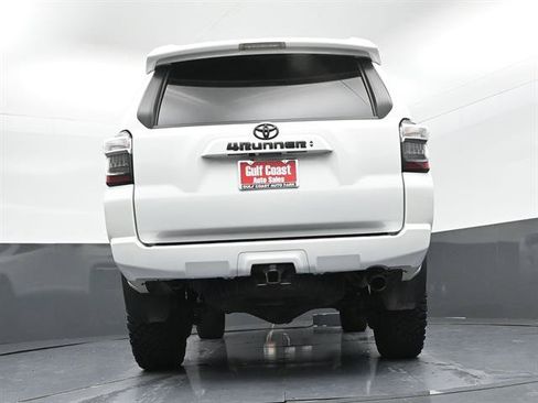 Certified 2024 Toyota 4Runner SR5 Premium w/ Moonroof Package AWD/4WD image 32