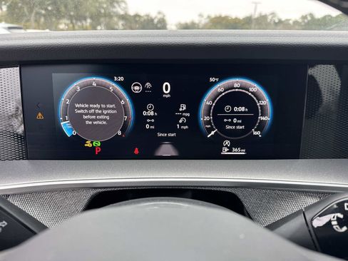 Certified 2025 Volkswagen Tiguan S image 30