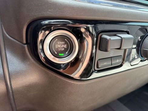 Used 2023 Chevrolet Silverado 1500 LT w/ Convenience Package II image 33