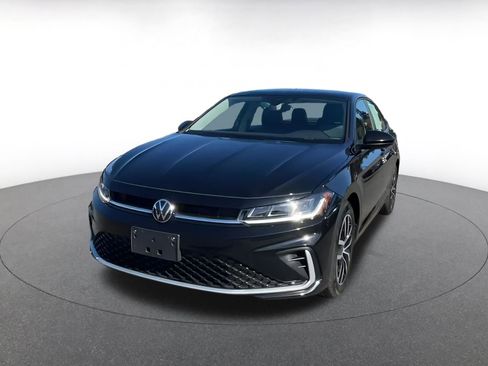 Used 2025 Volkswagen Jetta SE image 7