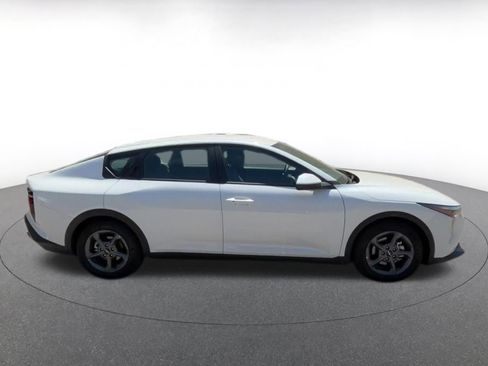 Used 2025 Kia K4 LXS FWD image 16