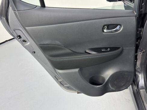 Used 2025 Nissan Leaf SV Plus image 37