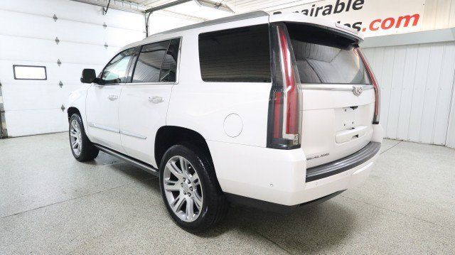 Used 2017 Cadillac Escalade Premium Luxury AWD/4WD image 3