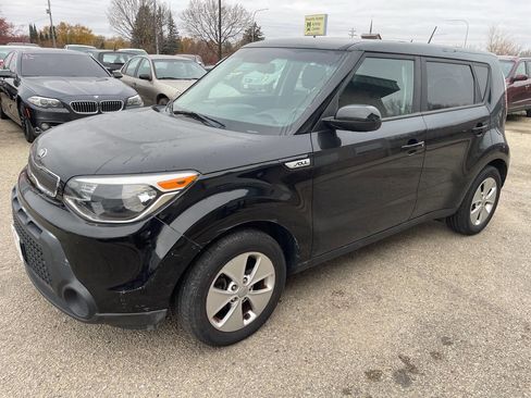 Used 2016 Kia Soul Base 4dr Crossover 6M image 4