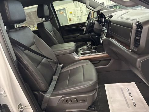 Used 2024 GMC Sierra 1500 SLT w/ SLT Convenience Package image 26