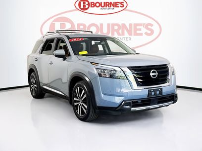 Used 2024 Nissan Pathfinder Platinum