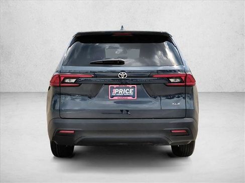 Used 2025 Toyota Grand Highlander FWD image 6