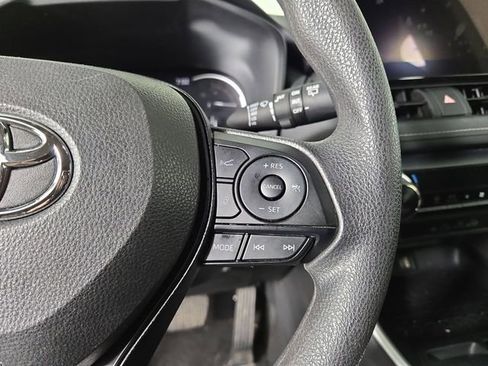 Used 2025 Toyota RAV4 XLE AWD/4WD image 23