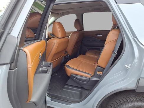 Certified 2023 Nissan Pathfinder Platinum w/ Cargo Package AWD/4WD image 26