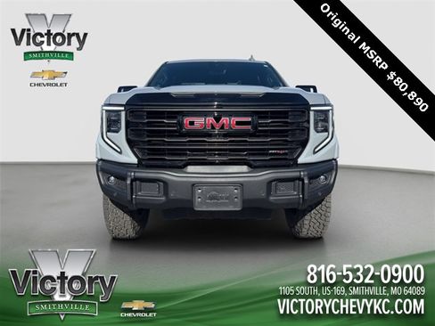 Used 2025 GMC Sierra 1500 AT4X image 2