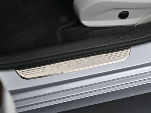 Used 2023 Mercedes-Benz E 350 4MATIC Sedan image 17