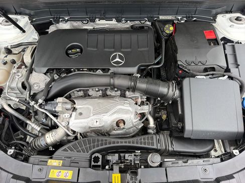 Used 2023 Mercedes-Benz GLB 250 w/ Premium Package image 36