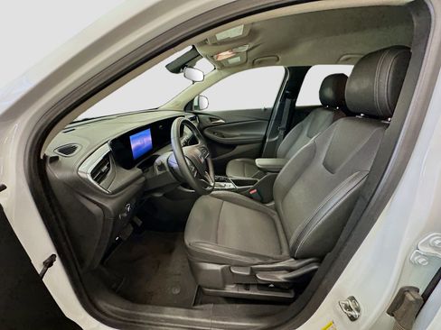 Used 2025 Buick Encore GX Preferred image 13