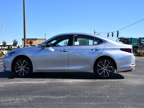 New 2025 Lexus ES 350 w/ Premium Package image 4
