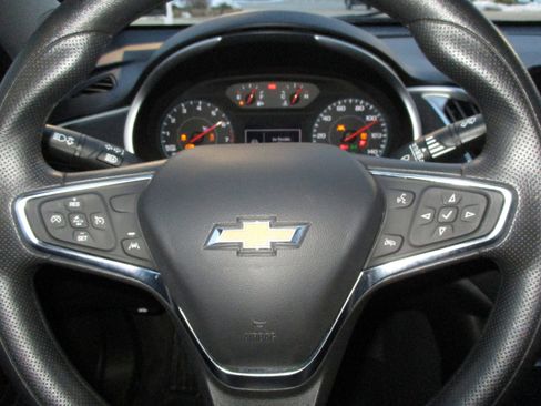 Used 2024 Chevrolet Malibu LT image 11