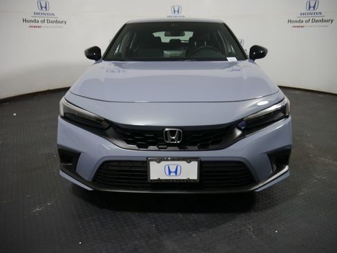 Used 2023 Honda Civic Sport image 2