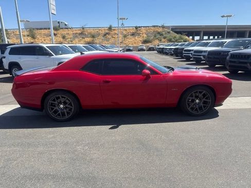 Certified 2016 Dodge Challenger R/T RWD image 7