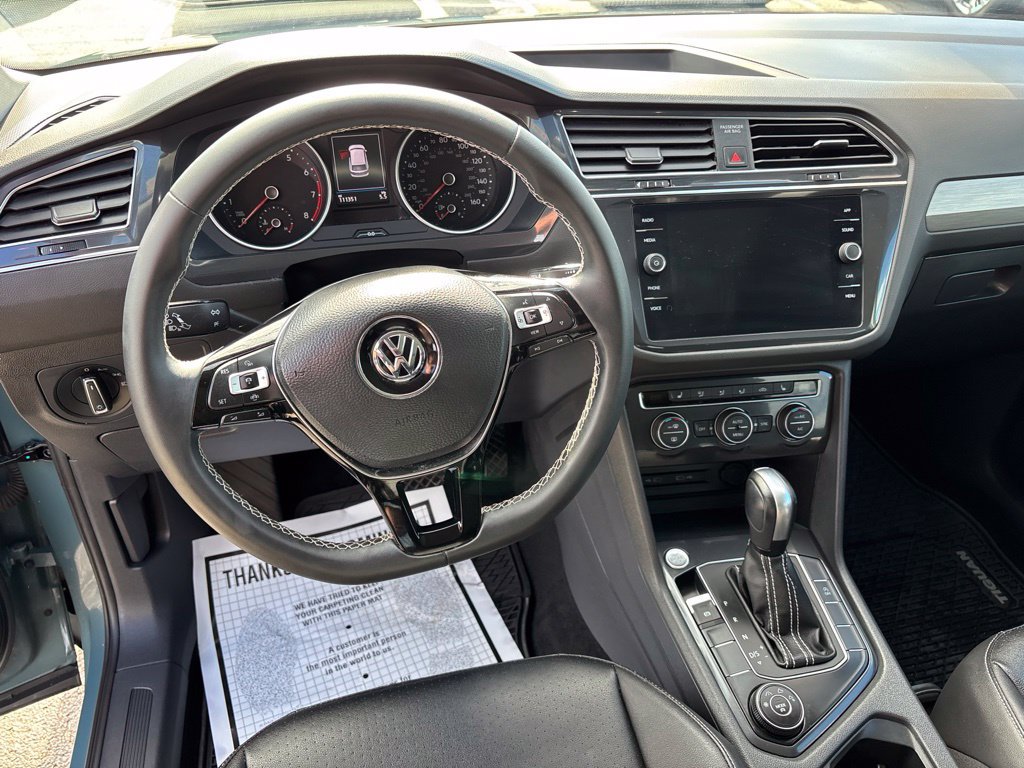 Used 2021 Volkswagen Tiguan SE w/ Panoramic Sunroof Package AWD/4WD image 24