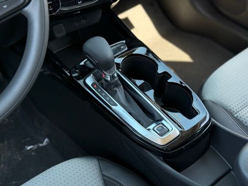 New 2026 Chevrolet Trax LT w/ LPO, Blackout Package image 18