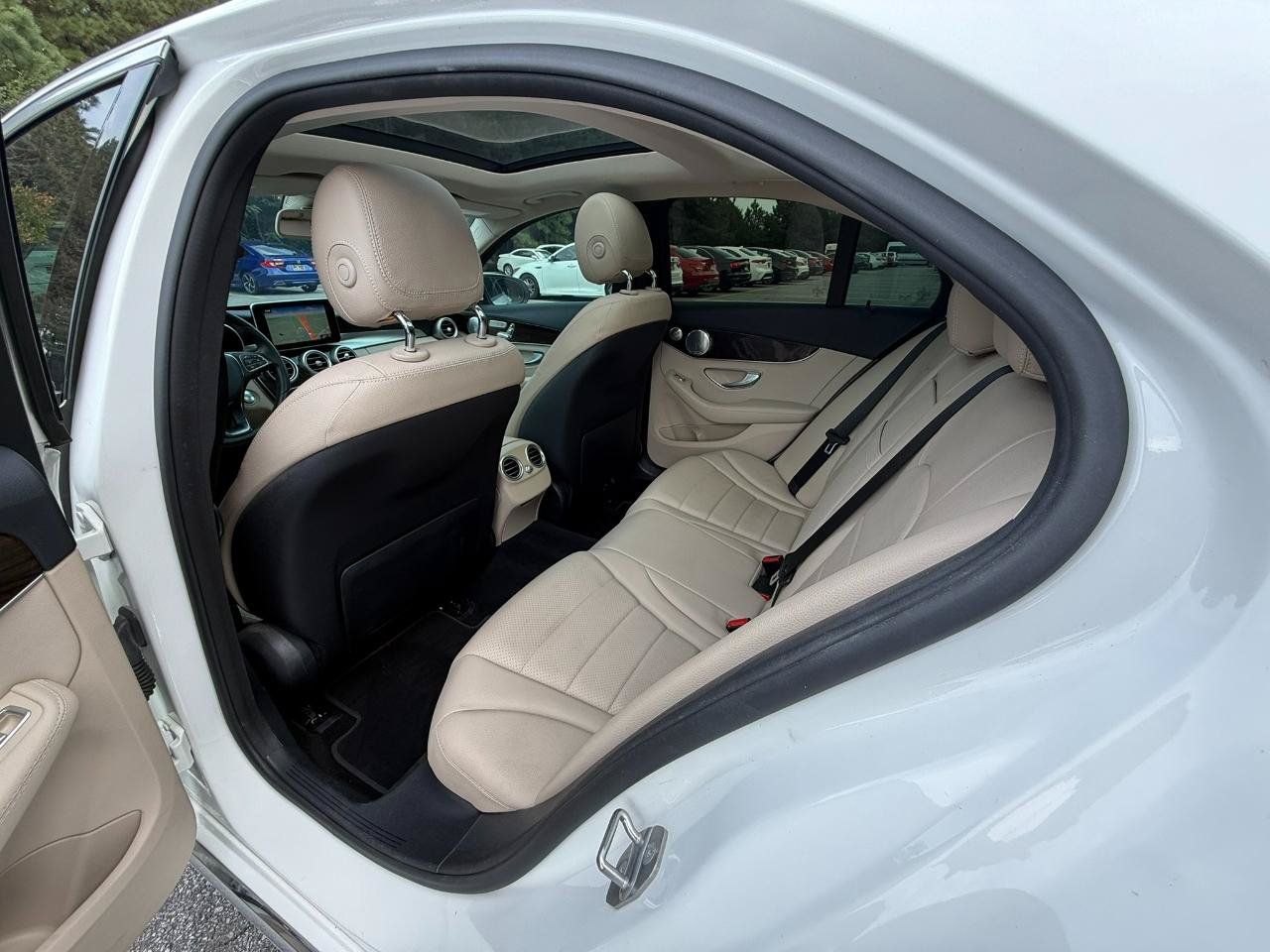 Used 2017 Mercedes-Benz C 300 Sedan image 10