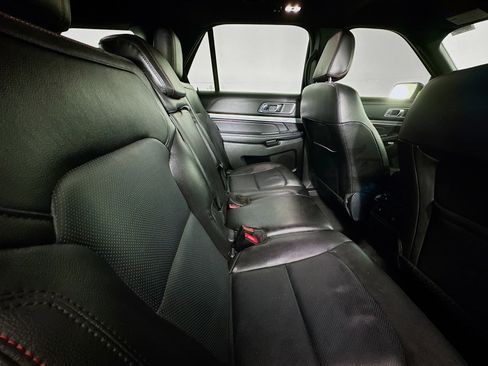 Used 2018 Ford Explorer Sport image 26