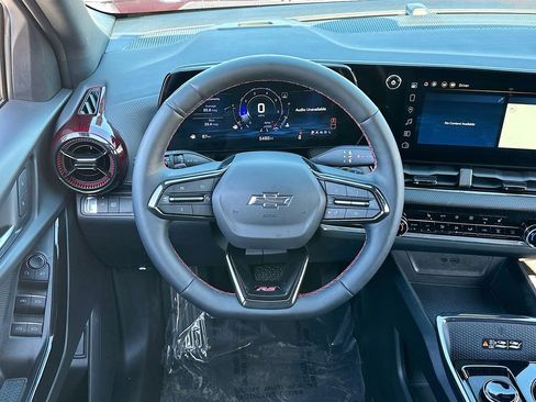 Used 2025 Chevrolet Equinox RS image 22