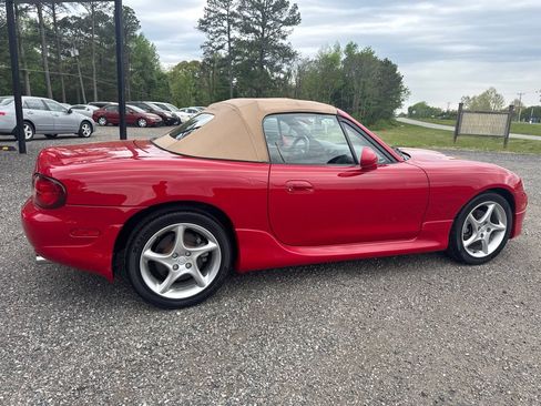 Used 2001 MAZDA MX-5 Miata image 17