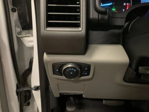 Used 2022 Ford F250 XL w/ Power Equipment Group image 31