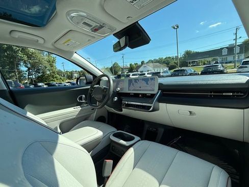 Used 2024 Hyundai Ioniq 5 Limited image 26