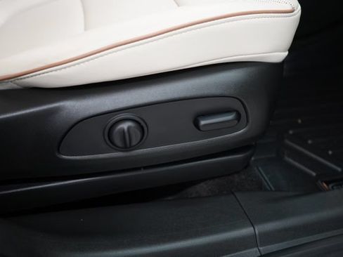 Used 2024 Buick Encore GX Avenir w/ Avenir Convenience Package AWD/4WD image 49
