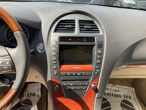 Used 2010 Lexus ES 350 w/ Preferred Accessory Package FWD image 26