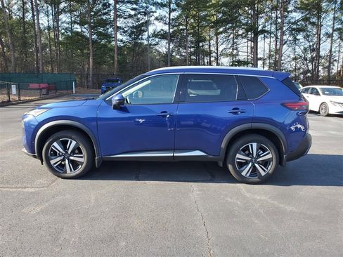 Certified 2023 Nissan Rogue SL w/ SL Premium Package image 8