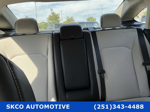 Used 2020 Ford Fusion SE w/ Equipment Group 151A image 27