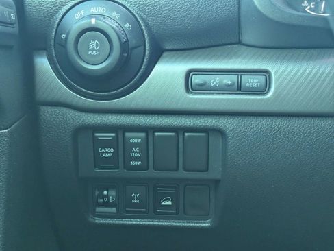 Used 2023 Nissan Titan PRO-4X w/ Pro-4x Convenience Package AWD/4WD image 24