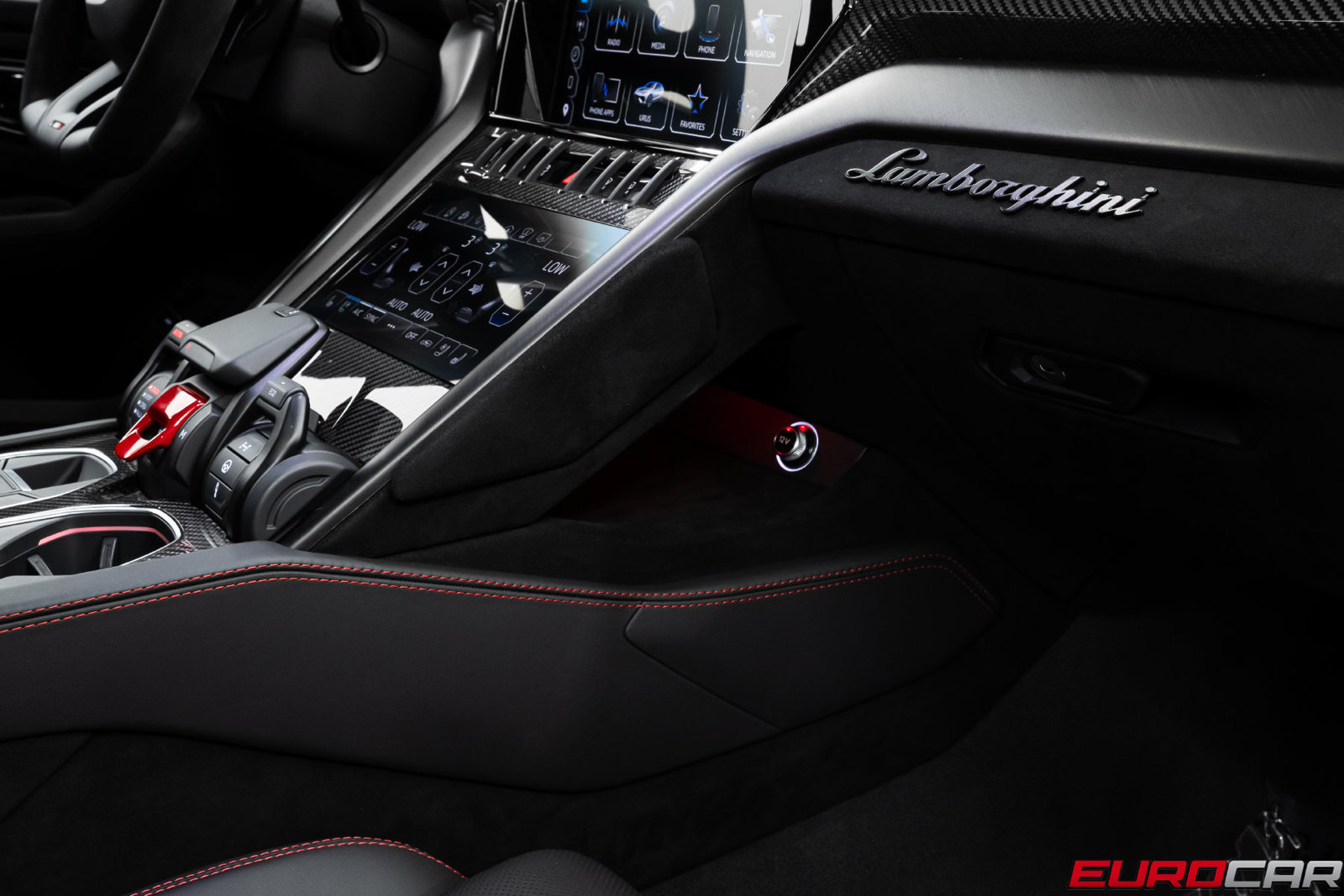 Used 2023 Lamborghini Urus Performante AWD/4WD image 40