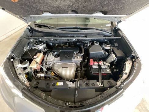 Used 2018 Toyota RAV4 LE image 24