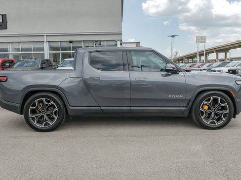 Used 2023 Rivian R1T Adventure image 9