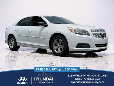 Used 2013 Chevrolet Malibu LS w/ Protection Package FWD image 1