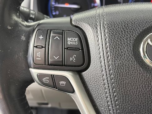 Used 2015 Toyota Highlander Limited Platinum AWD/4WD image 15