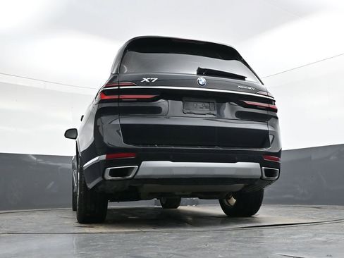 Used 2025 BMW X7 xDrive40i image 33