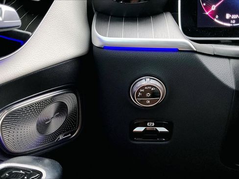 Certified 2025 Mercedes-Benz GLC 300 GLC 300 image 36