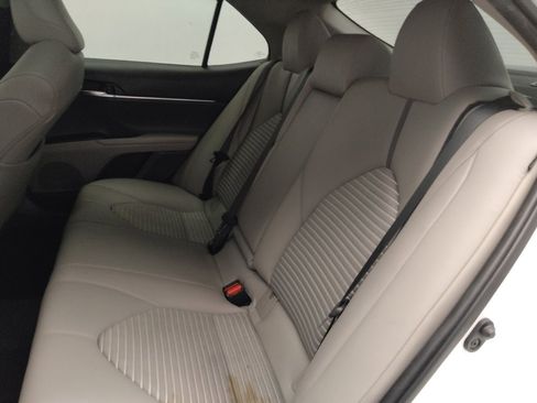 Used 2021 Toyota Camry SE image 18