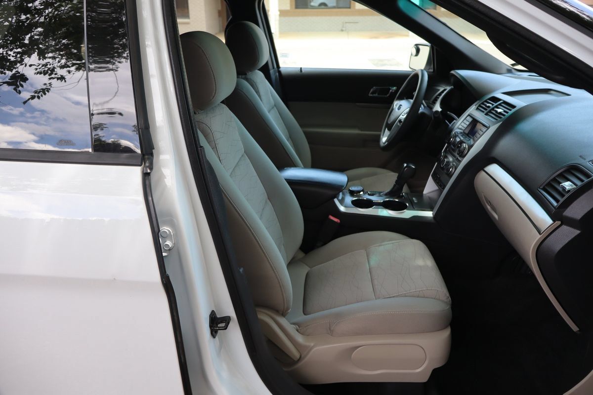 Used 2015 Ford Explorer 4WD image 23