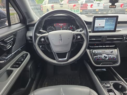 Used 2021 Lincoln Corsair AWD w/ Rear Removable Package Tray image 7